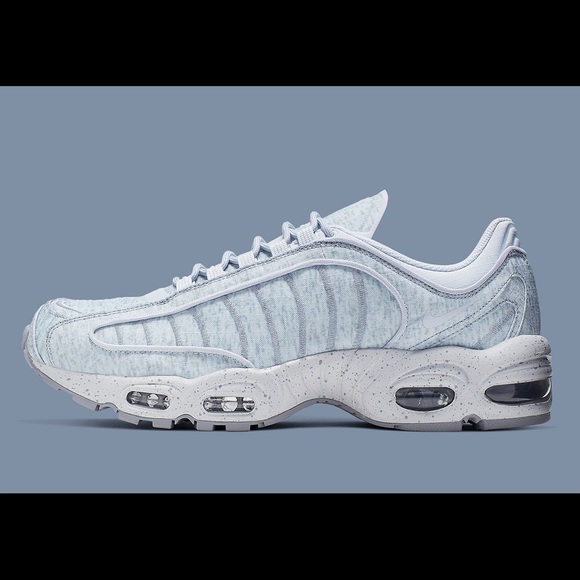 Nike Air Max - Picture 2 of 6